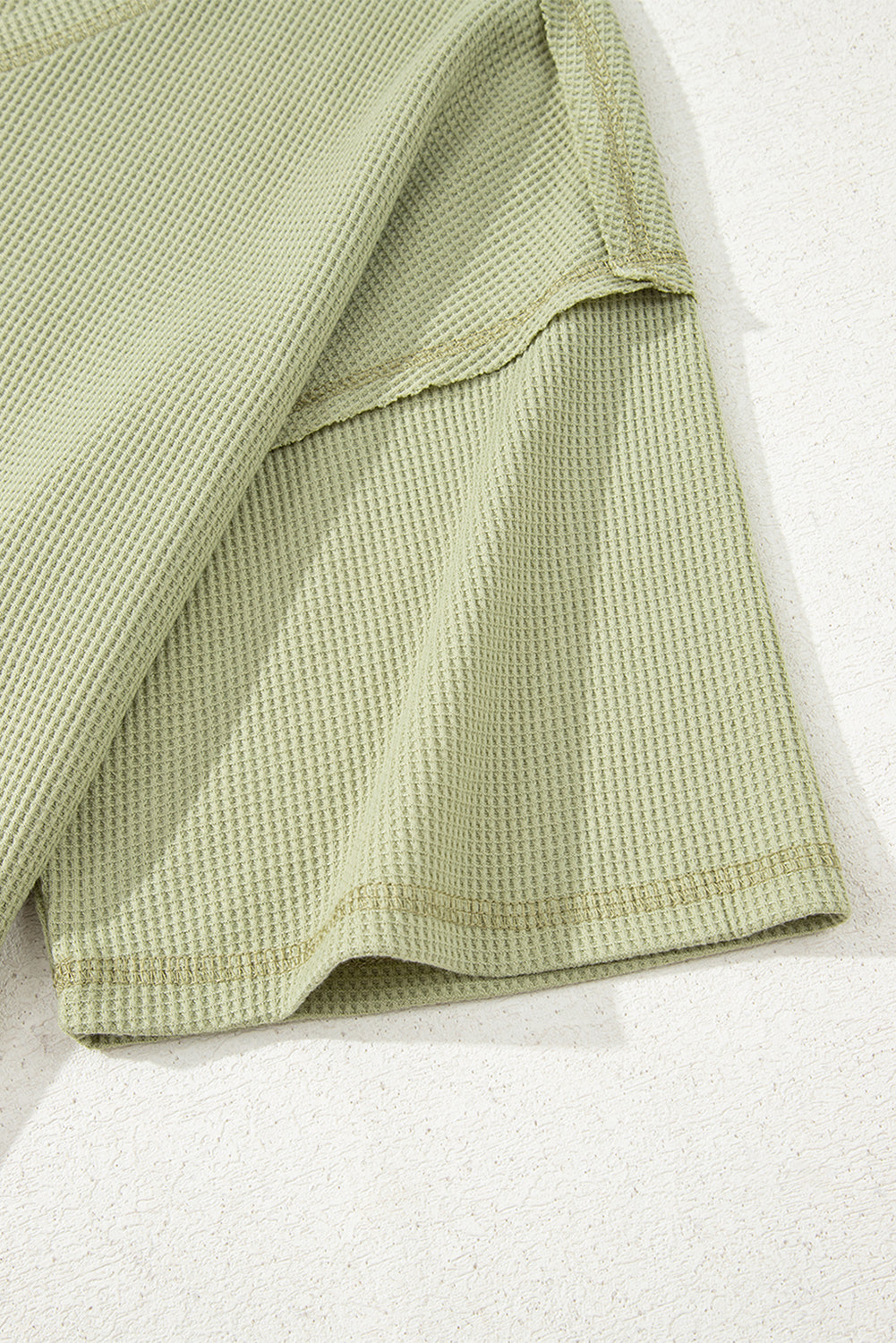 Green Exposed Seam Half Sleeve Knitted V Neck Textured Top